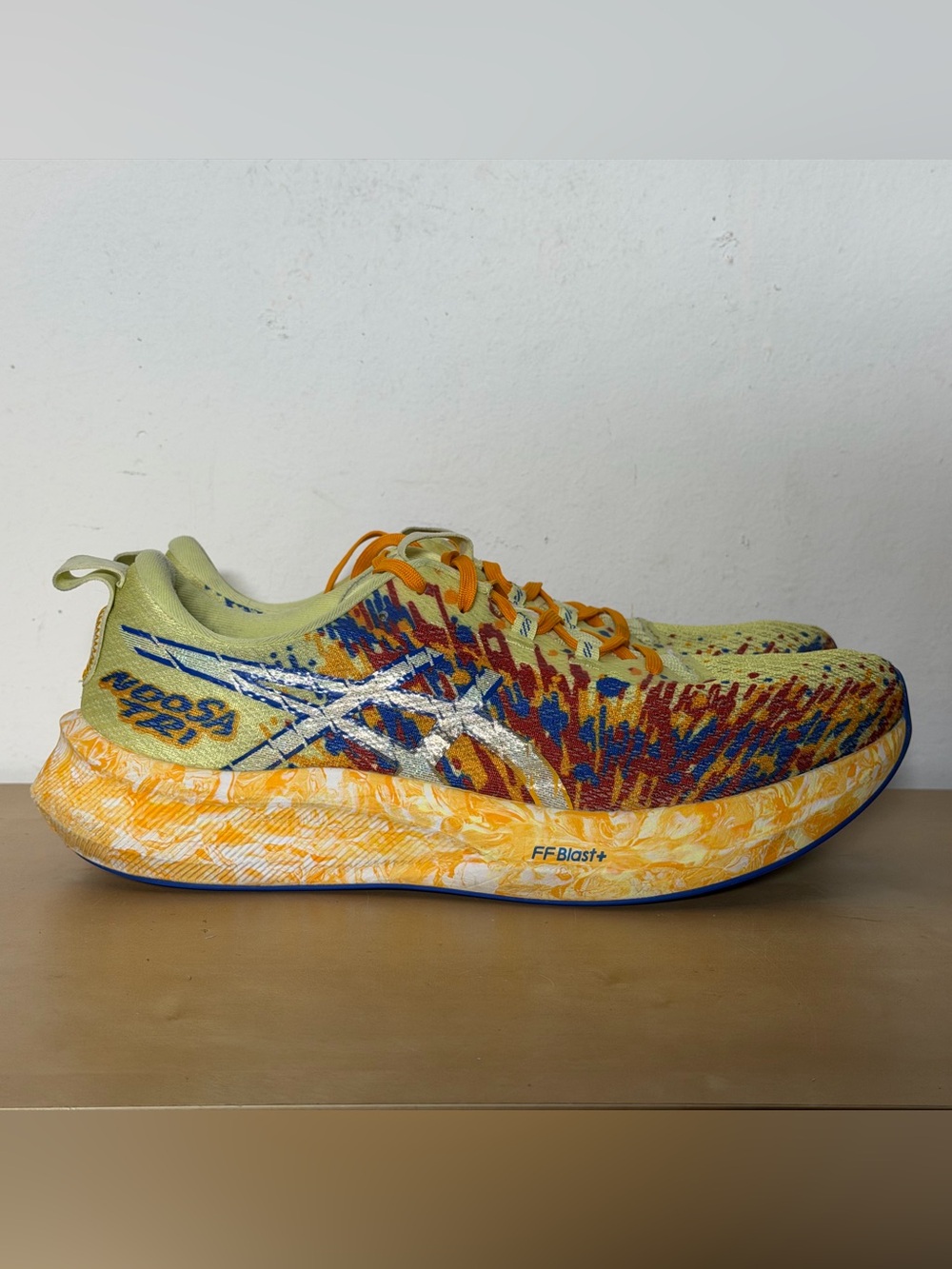 Asics Noosa Tri 16 Huddle Yellow Illusion Blue Sneakers 1011B872.751 Men’s Sz 12